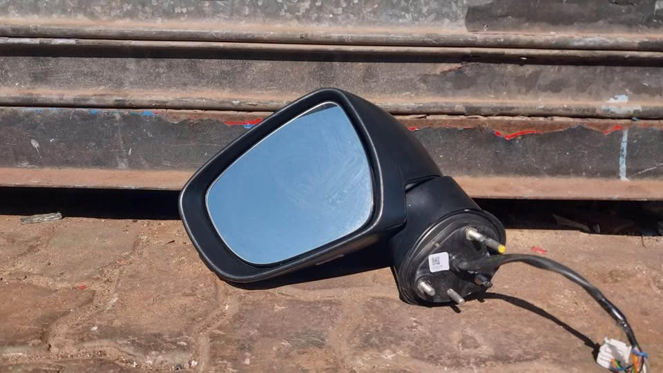 Suzuki Balleno side mirror - Private Seller Suzuki Balleno side mirror - Private Seller