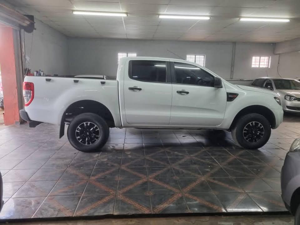 2016 Ford Ranger 2.2TDCi XLS Double-Cab Manual 94000km Mechanically Perfect wit Service Book