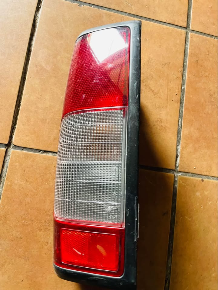 Nissan Np300 taillight - Private Seller