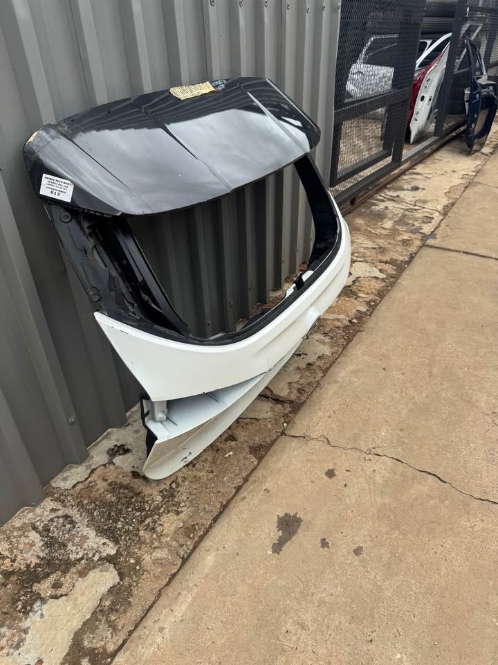 Nissan Qashqai J12 Boot Tailgate - Private Seller Nissan Qashqai J12 Boot Tailgate - Private Seller