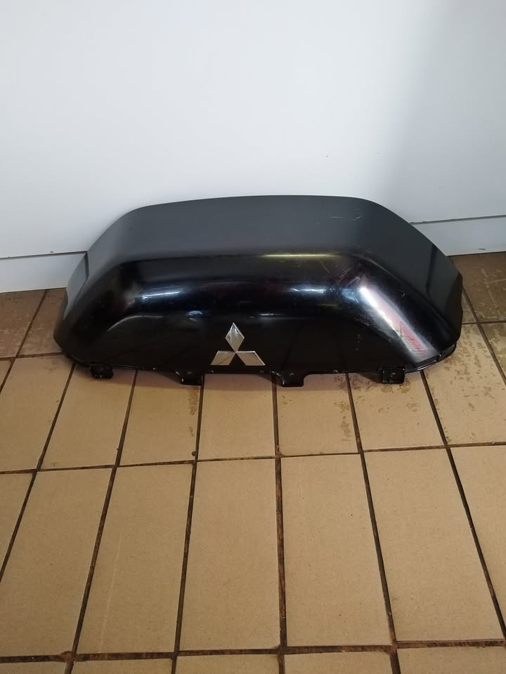 2016 MITSUBISHI PATERO 4 WHEEL COVER FOR SALE SUPER CLEAN - Private Seller 2016 MITSUBISHI PATERO 4 WHEEL COVER FOR SALE SUPER CLEAN - Private Seller