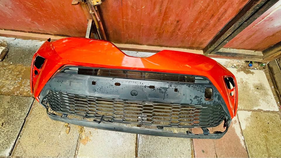 Toyota C-HR Bumper 2020 - Private Seller Toyota C-HR Bumper 2020 - Private Seller