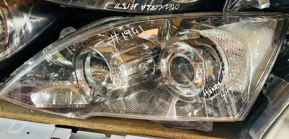 Honda CR-V headlight 2007/12 - Private Seller Honda CR-V headlight 2007/12 - Private Seller