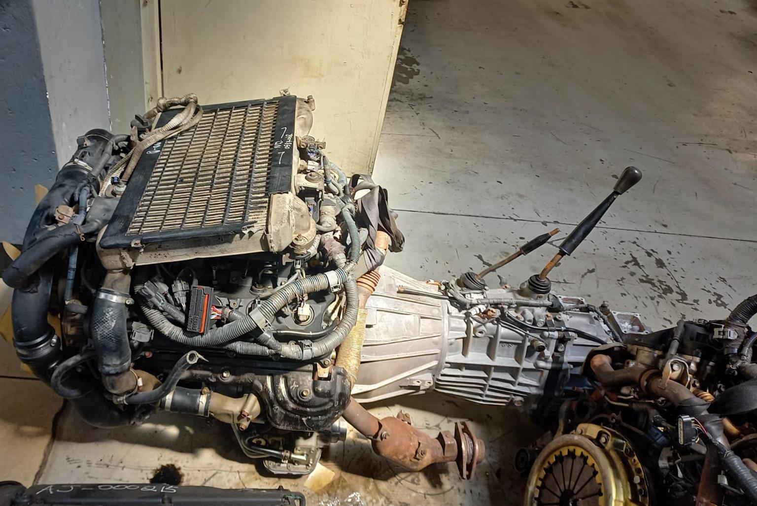 TOYOTA Land Cruiser 200 Series Pick-Up 4×4 Manual Gearbox TOYOTA Land Cruiser 200 Series Pick-Up 4×4 Manual Gearbox