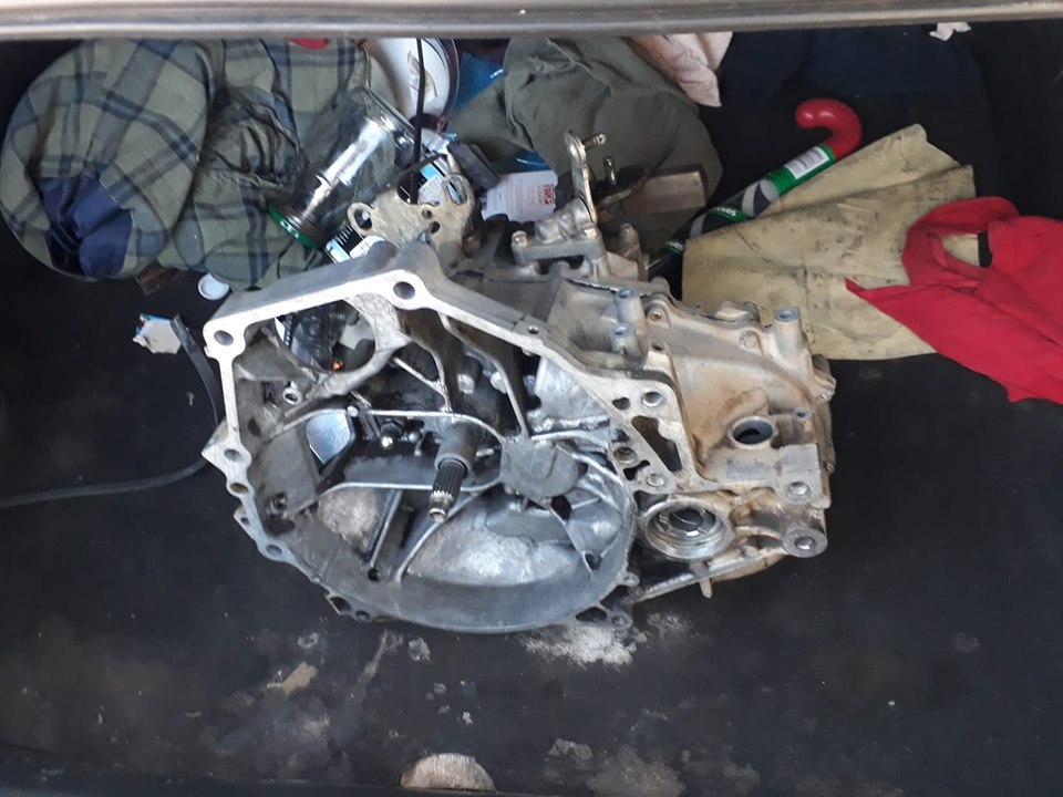 Honda Civic 170i vtec MANUAL gearbox D17A sedan - Private Seller Honda Civic 170i vtec MANUAL gearbox D17A sedan - Private Seller