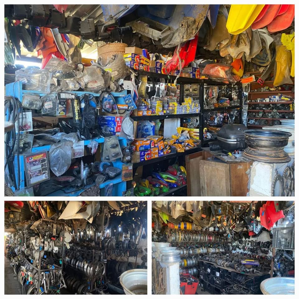 Suzuki GS 1000. Meyerton bike scrapyard new and secondhand spares. Andre call or whatsapp 0815865224 - Private Seller