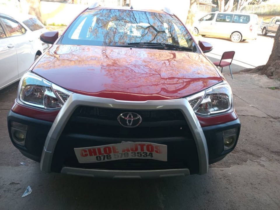 2016 Toyota etios cross 1.5 manual 80000km Maroon
