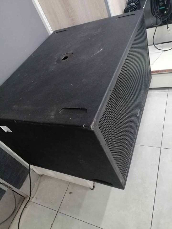 AUDIOCENTER DUAL 18" PASSIVE BASS BIN