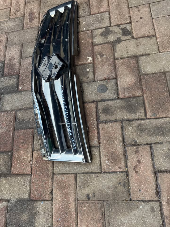 Suzuki Grand Vitara Main Front Bumper Grill - Private Seller