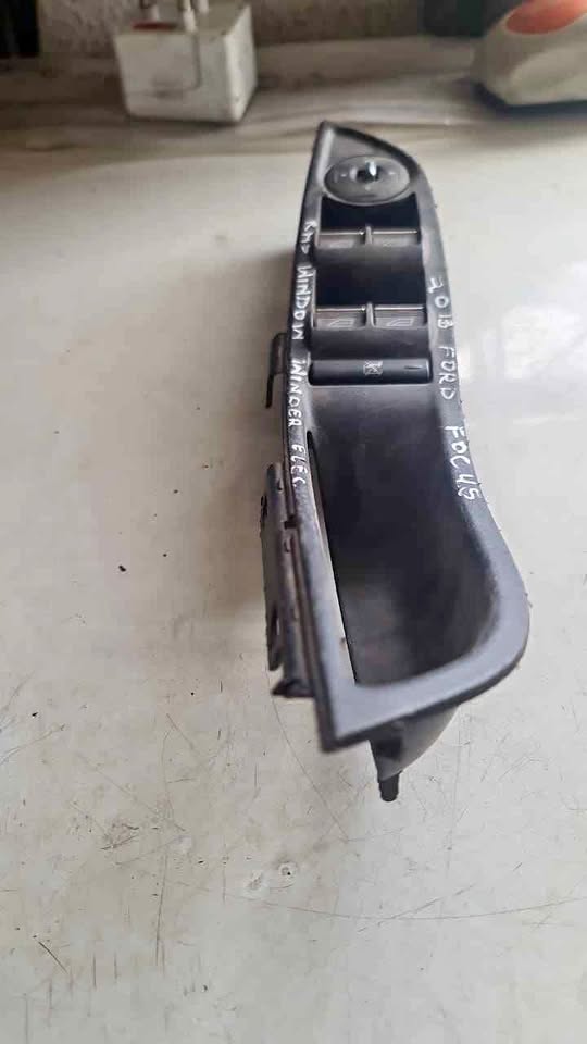 Ford focus window switch
