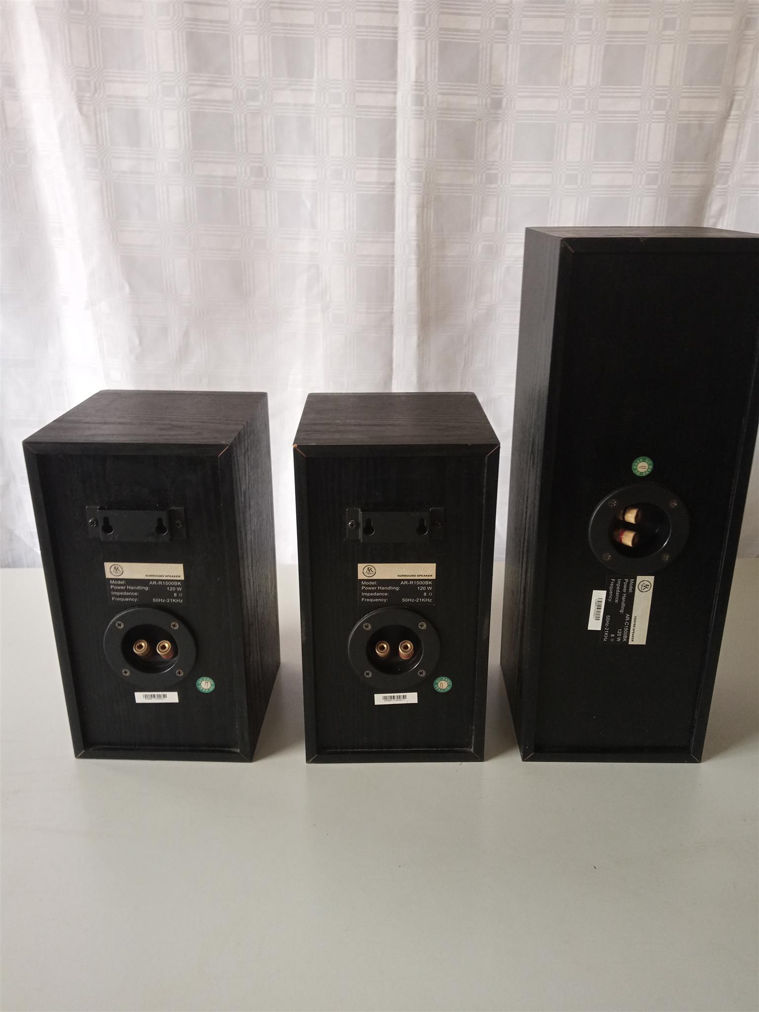 AR – Acoustic Research Surround & Centre Speakers