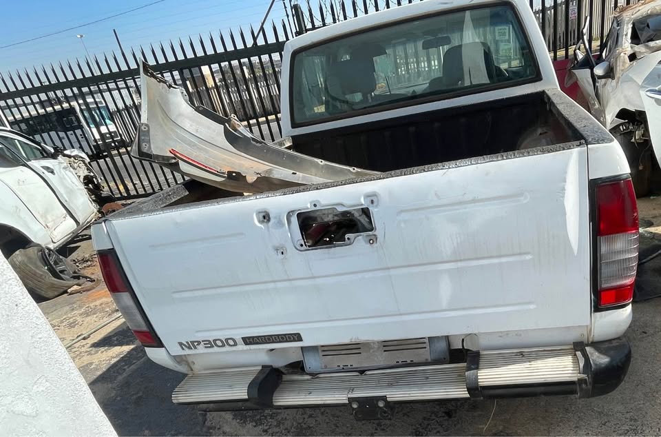 Nissan Np300 manual for stripping Call or dm - Private Seller Nissan Np300 manual for stripping Call or dm - Private Seller