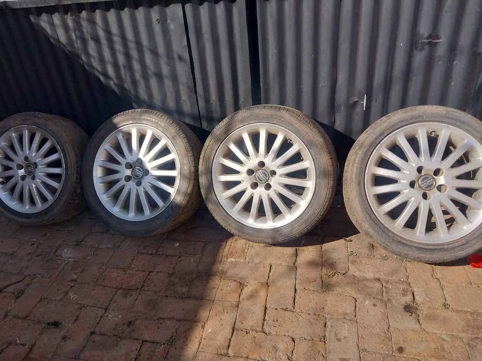 Volvo S40 17inch  Rims for sale - Private Seller