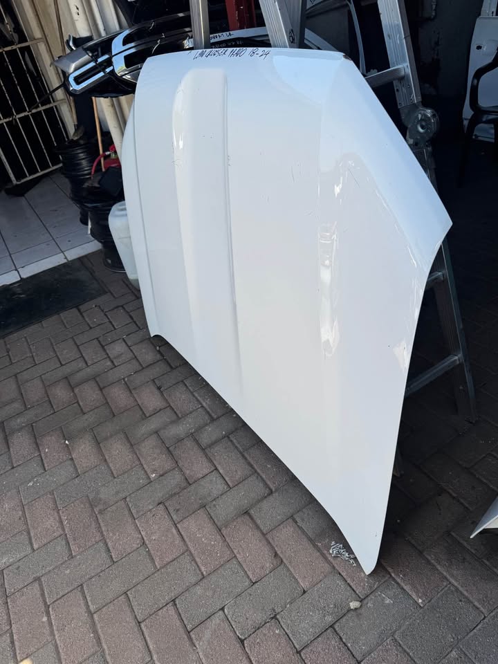 Toyota Land Cruiser Prado Bonnet - Private Seller Toyota Land Cruiser Prado Bonnet - Private Seller