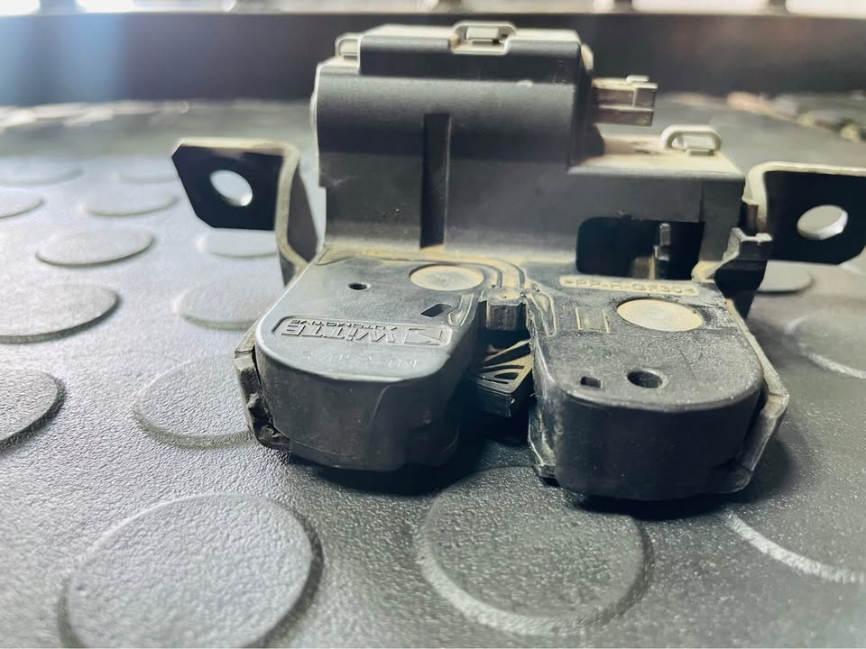 Boot lock for BMw F20 - Private Seller