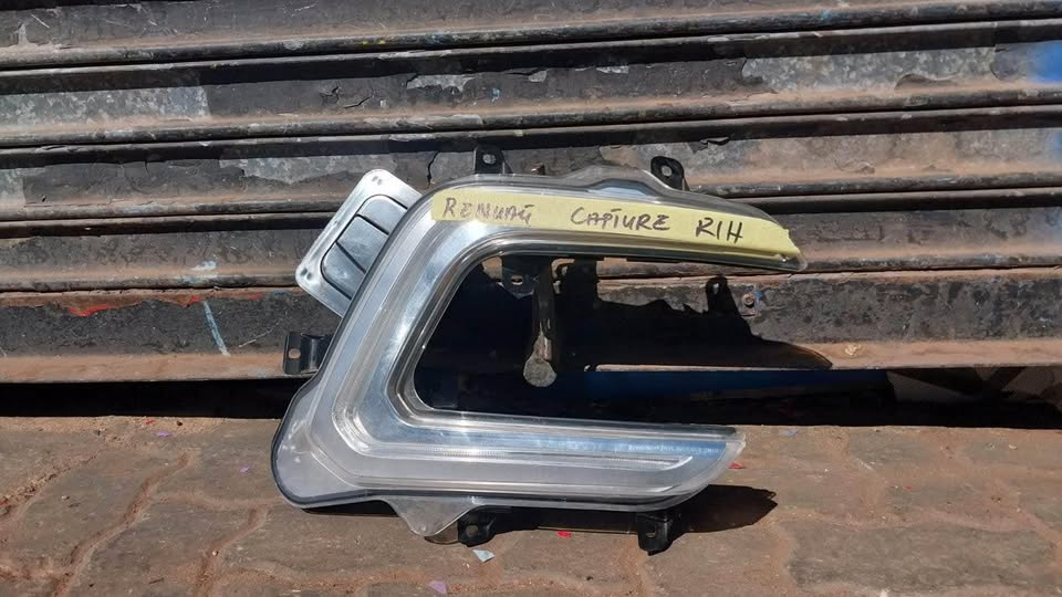 Renault Captur fog light - Private Seller Renault Captur fog light - Private Seller