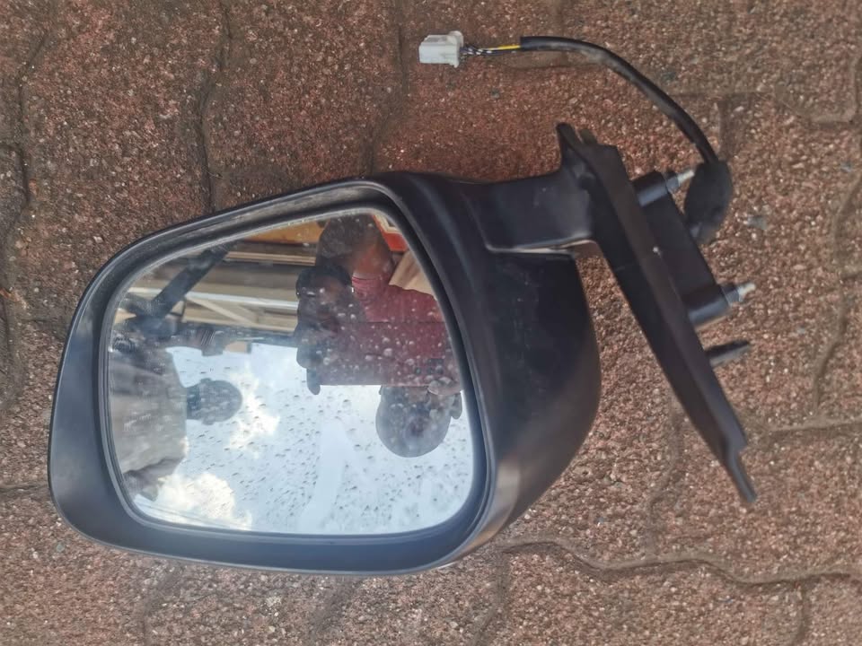 Nissan Navara right side mirror 2021 - Private Seller Nissan Navara right side mirror 2021 - Private Seller