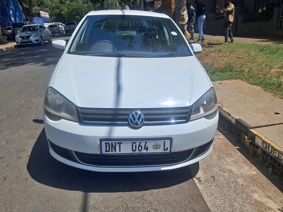 Volkswagen polo Vivo 1.4 hatchback 2014 for sale