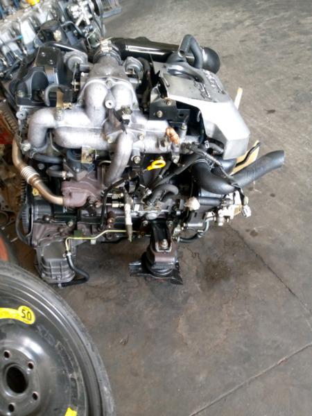 Used Motor Car Engine ZD30 (High Quality and Good Condition) for Nissan Caravan,