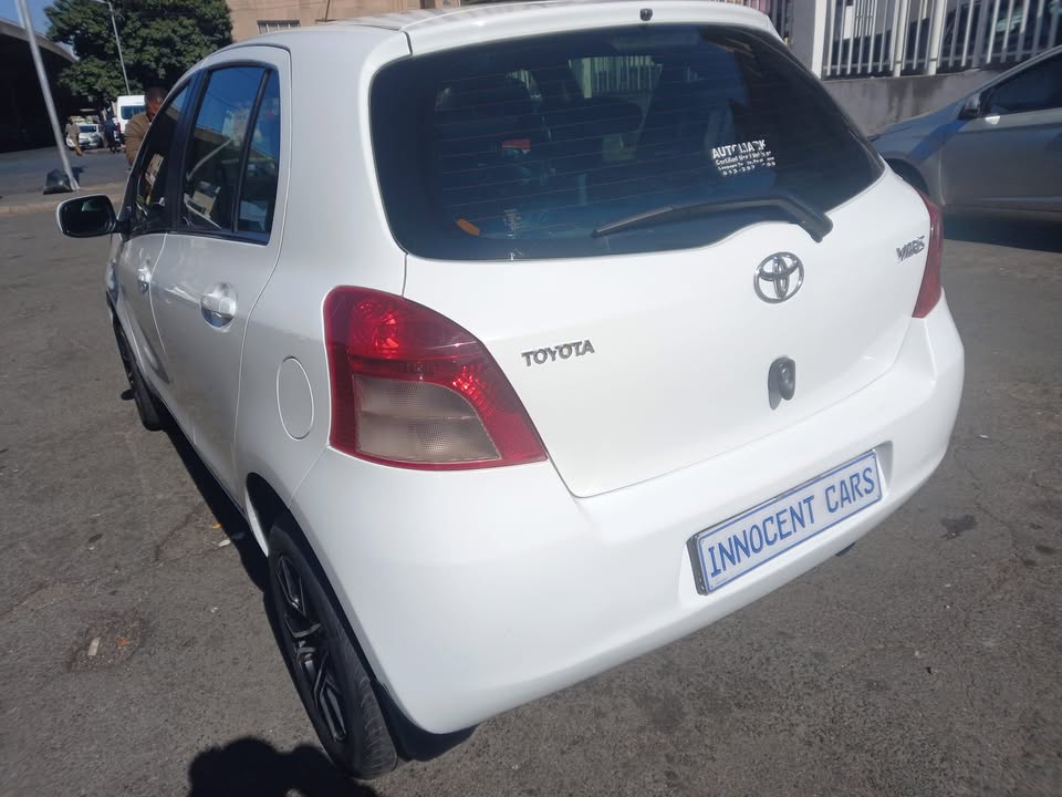 2009 TOYOTA YARIS T3 VVTI, MANUAL, WHITE COLOR, MILEAGE
