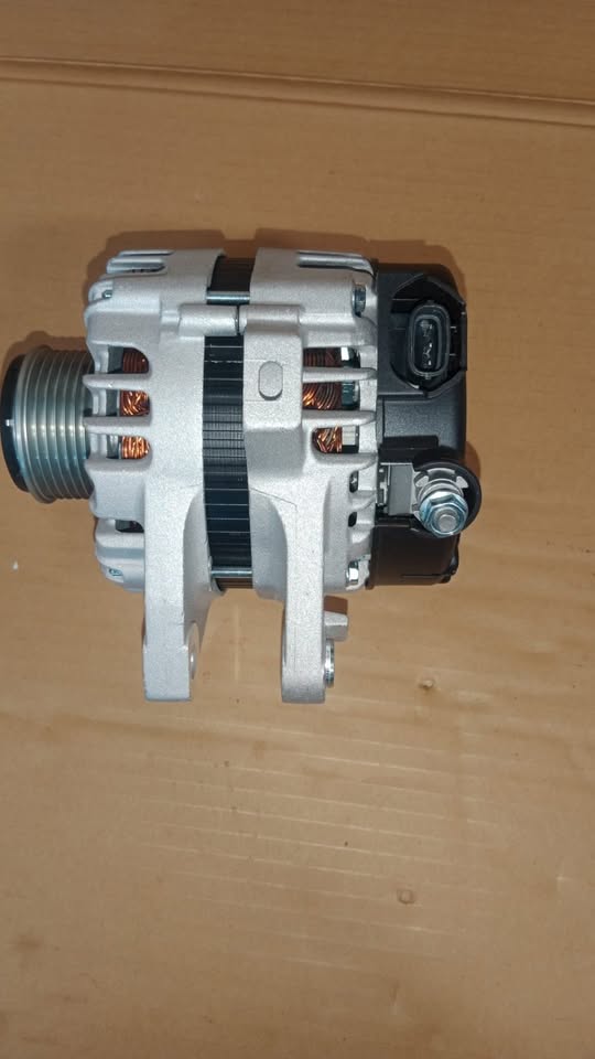 Hyundai H1 2.5 D4CB Alternator - Private Seller Hyundai H1 2.5 D4CB Alternator - Private Seller