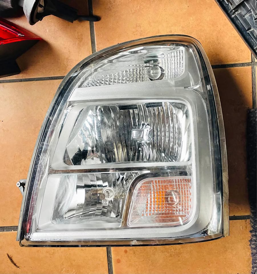 Hyundai H100 headlight - Private Seller Hyundai H100 headlight - Private Seller