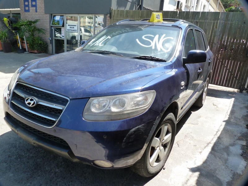 Hyundai Santa-Fe 2.2 CRDi 4x4 AWD AT Navy Blue - 2007 STRIPPING FOR SPARES - Private Seller Hyundai Santa-Fe 2.2 CRDi 4x4 AWD AT Navy Blue - 2007 STRIPPING FOR SPARES - Private Seller