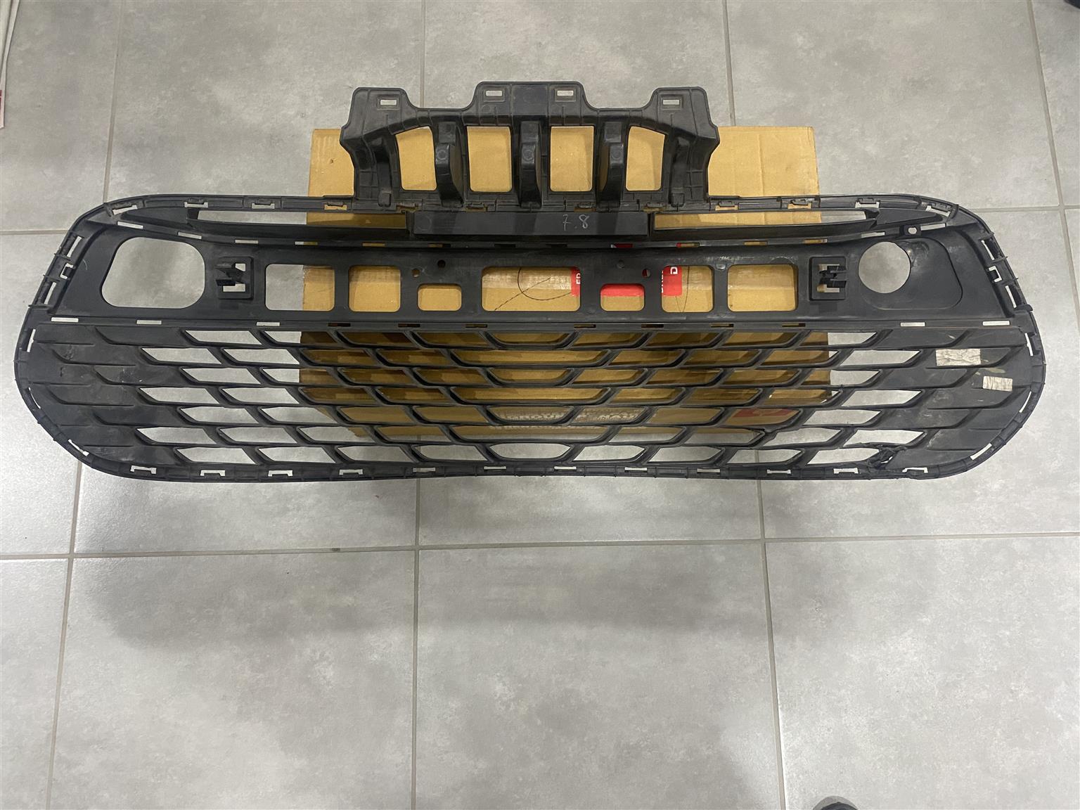2021 KIA RIO FRONT BUMPER GRILLE FOR SALE - Private Seller 2021 KIA RIO FRONT BUMPER GRILLE FOR SALE - Private Seller