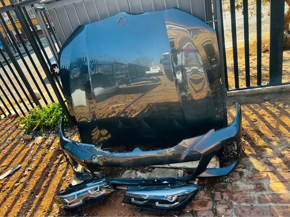BMW G20 parts bonnet,Headlights,fenders and bumper - Private Seller