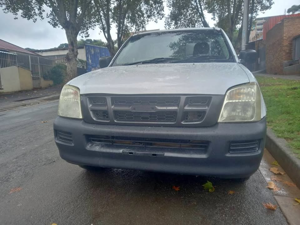 2007 ISUZU KB250 SINGLE CAB MANUAL 4X2, WHITE, 140000KMS 2007 ISUZU KB250 SINGLE CAB MANUAL 4X2, WHITE, 140000KMS