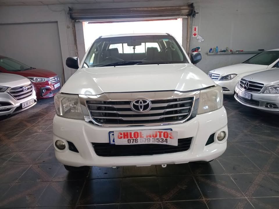 2010 Toyota Hilux 2.5 D-4D SRX Double cab 4x4 Manual, Diesel, White  96000km