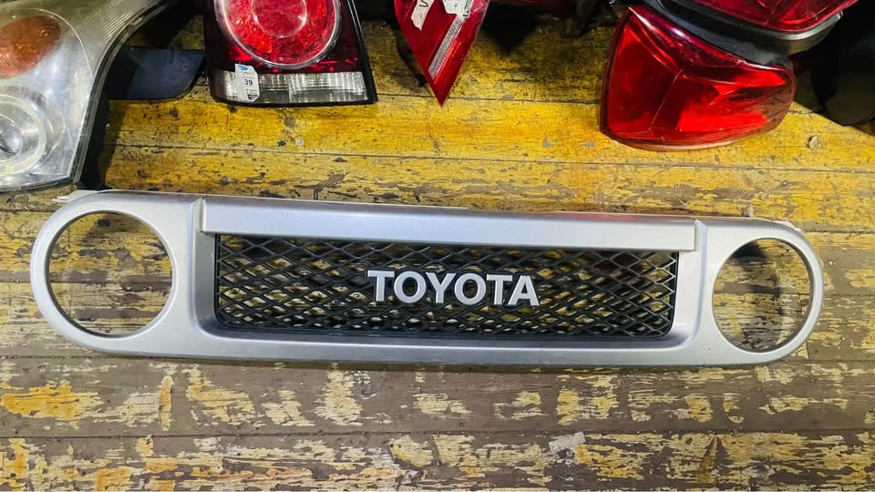 Toyota FJ Cruiser grill 2007/14 - Private Seller Toyota FJ Cruiser grill 2007/14 - Private Seller