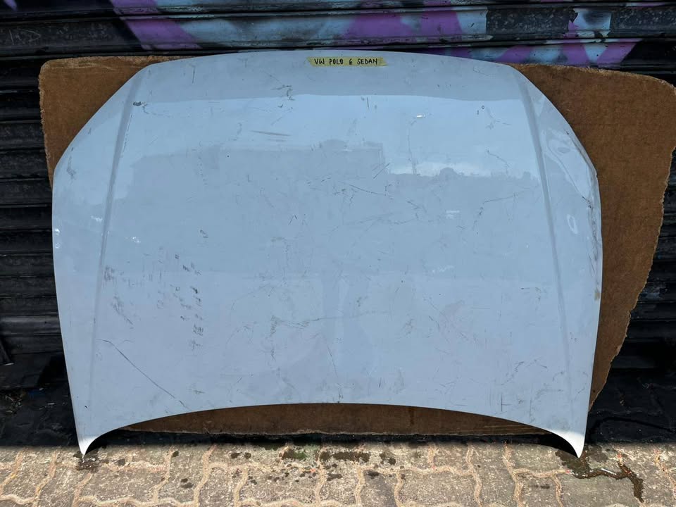 Volkswagen polo 6 Sedan Bonnet - Private Seller Volkswagen polo 6 Sedan Bonnet - Private Seller