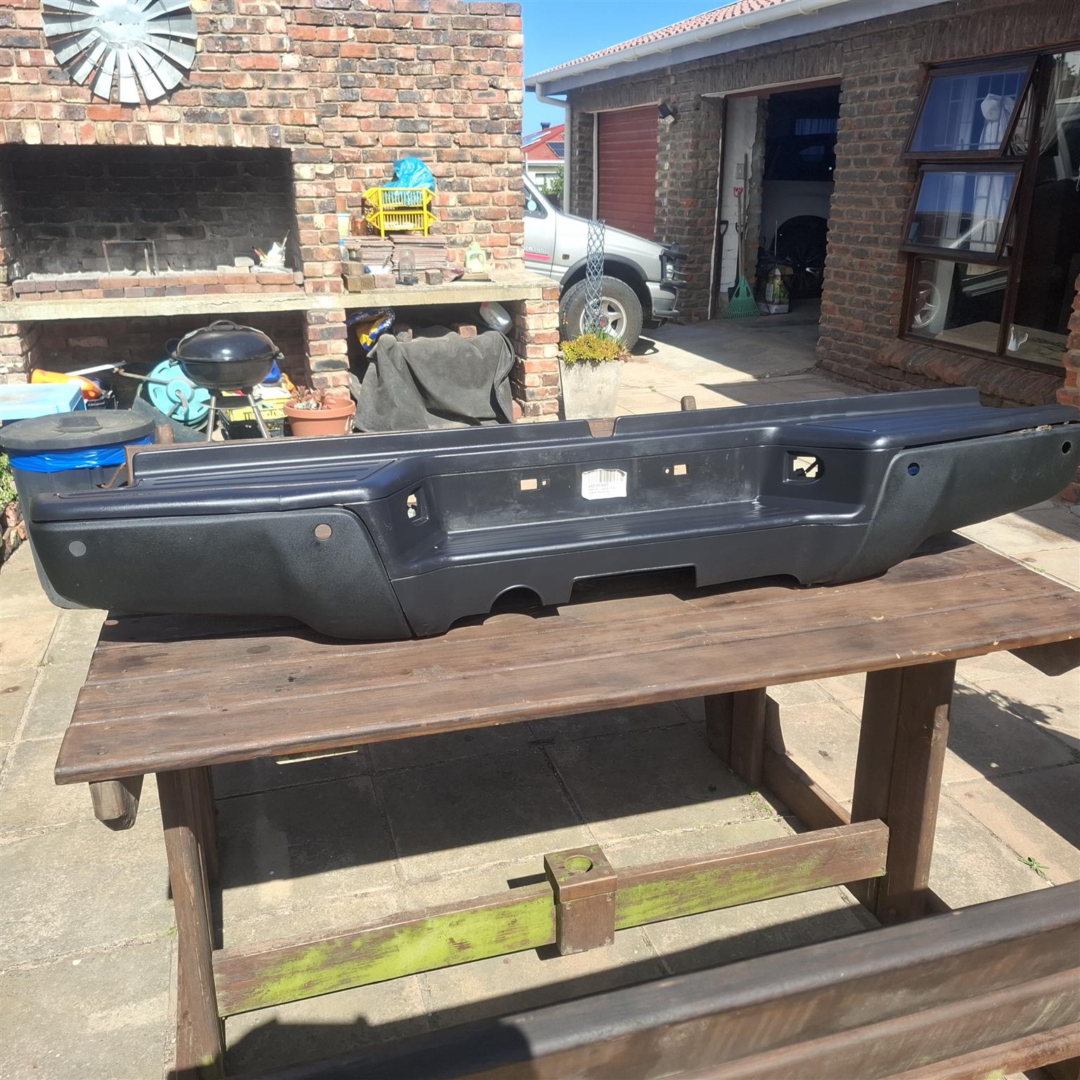 2017 ISUZU REAR BUMPER - Private Seller 2017 ISUZU REAR BUMPER - Private Seller