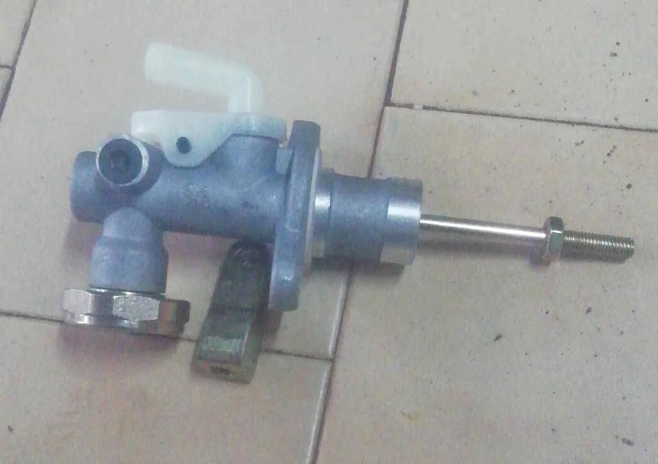 Nissan Impendulo clutch master cylinder selling - Private Seller Nissan Impendulo clutch master cylinder selling - Private Seller