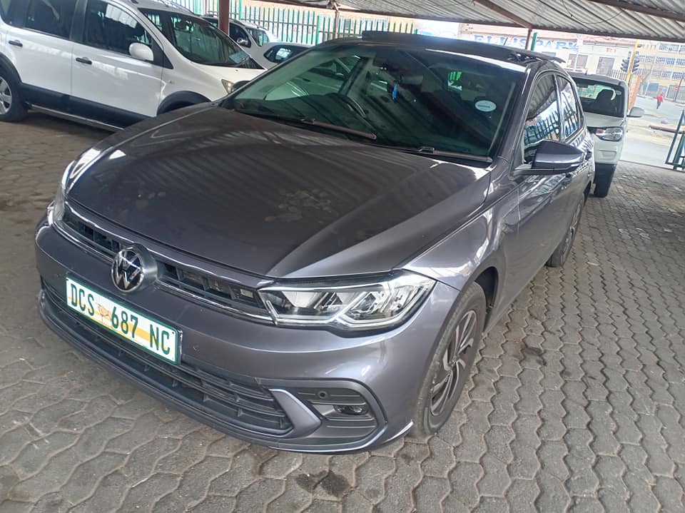 Volkwogen Polo9 1.0 Tsi Comfortline Manual petrol 2023 Grey Sunroof Reverse Camera/