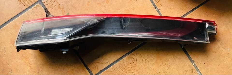 Honda HRV Hybrid Tailgate Light - Private Seller Honda HRV Hybrid Tailgate Light - Private Seller