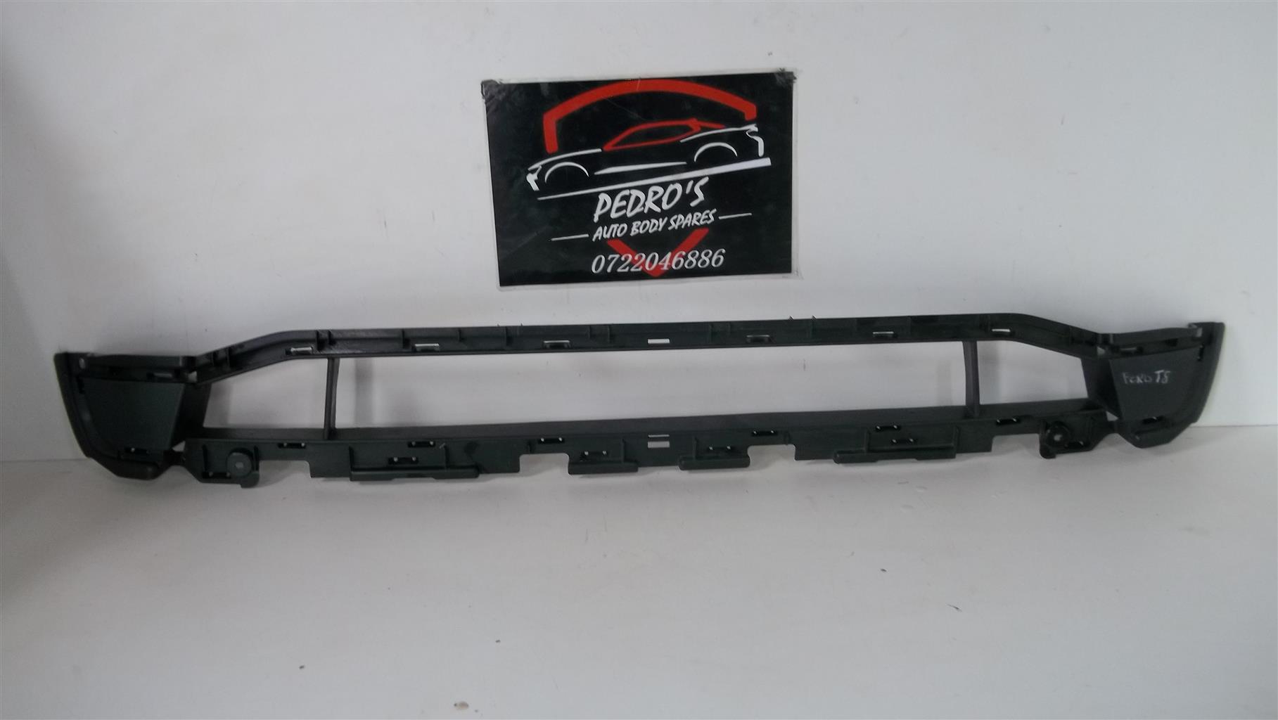 Ford Ranger (T5) grille - Private Seller Ford Ranger (T5) grille - Private Seller