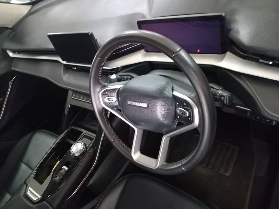 2022 Haval H6 2.0 Gdit Petrol ,Automatic Leather interior Reverse sensor and reverse camera