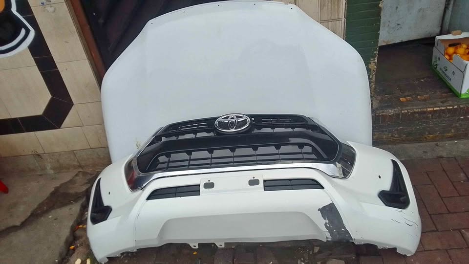 Toyota Hilux GD6 BUMPERANDBONNET - Private Seller Toyota Hilux GD6 BUMPERANDBONNET - Private Seller