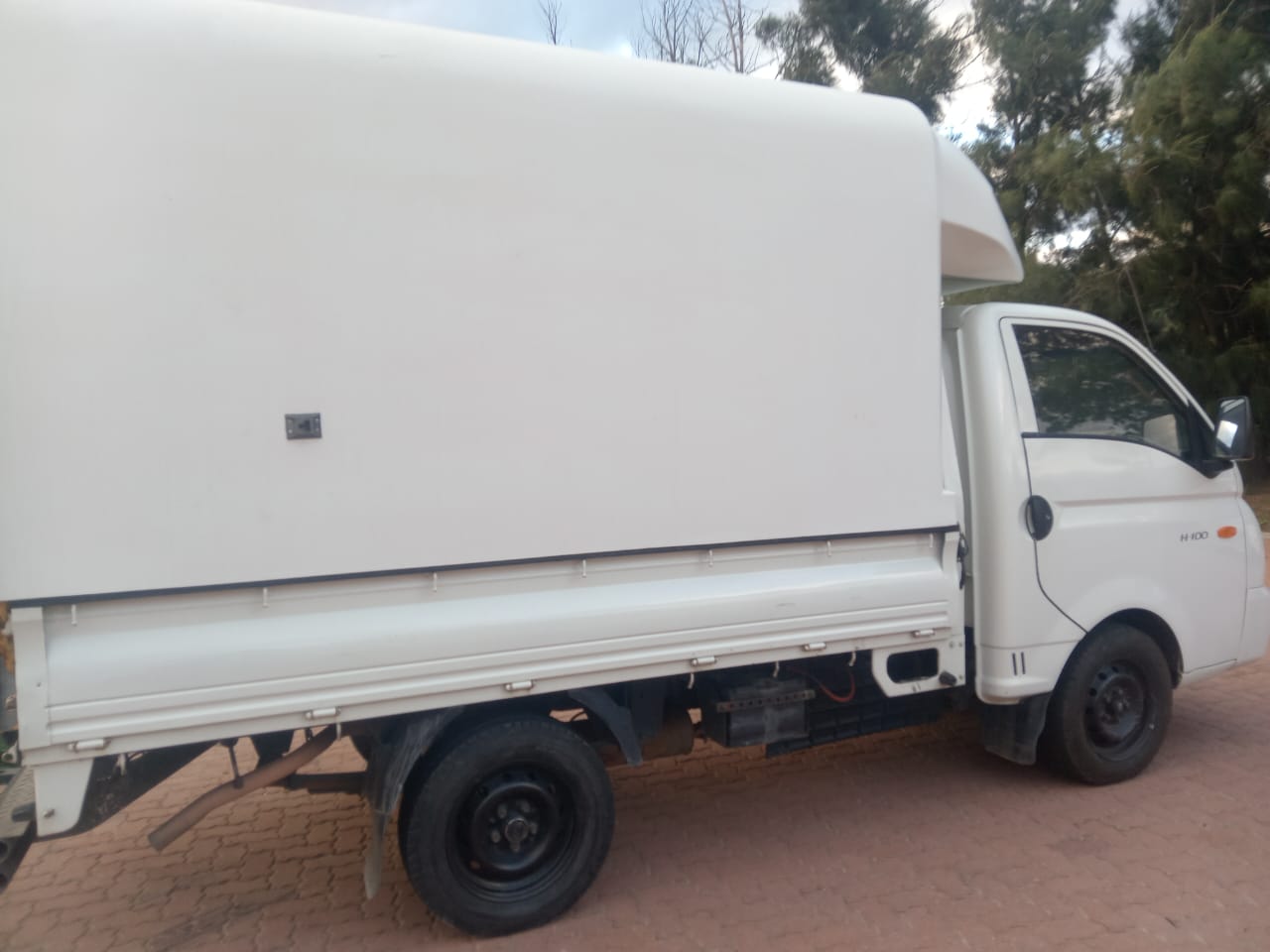 2014 HYUNDAI H100 2.6D TRUCK