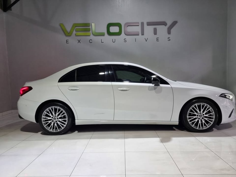 Mercedes Benz A200d AMG