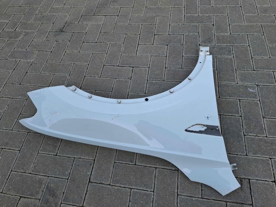 VW tiguan right fender