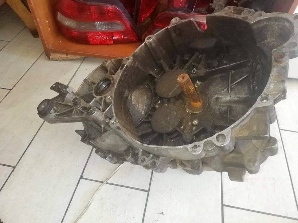 Volvo V70 / S60 D5 manual Gearbox for sale - Private Seller Volvo V70 / S60 D5 manual Gearbox for sale - Private Seller