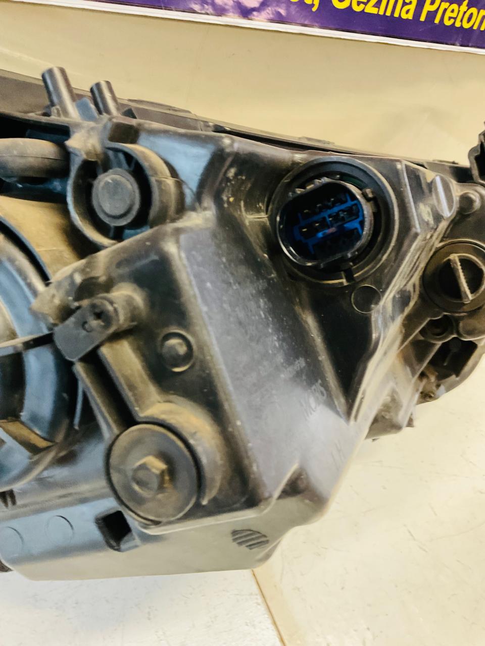 Hyundai Accent left side headlight - Private Seller Hyundai Accent left side headlight - Private Seller