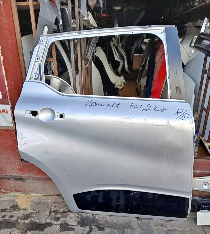Renault Kiger back door - Private Seller Renault Kiger back door - Private Seller