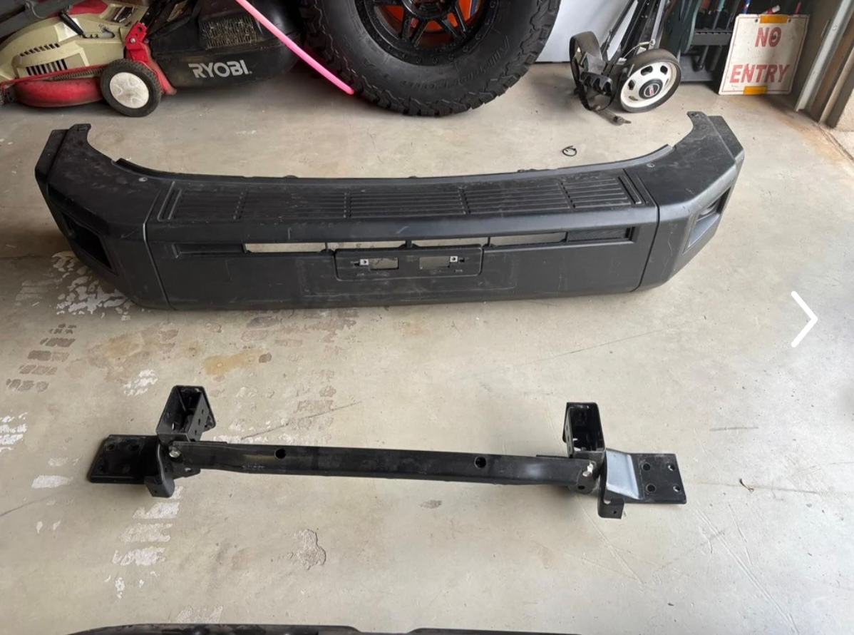 Toyota Land Cruiser 79 Series Original Bumper - Complete set - Private Seller