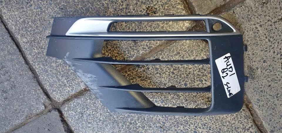 Audi Q3 S-Line fog light cover - Private Seller Audi Q3 S-Line fog light cover - Private Seller