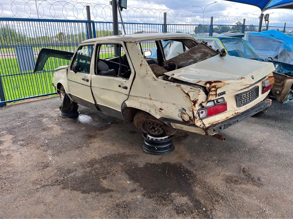 Vw fox STRIPPING FOR SPARES