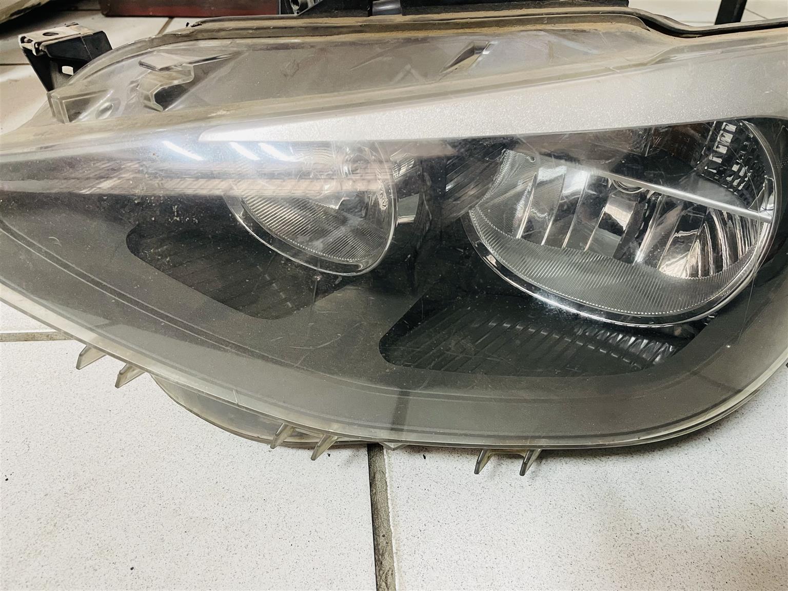 Headlight left BMW 3 (E90, E91, E92, E93) (2005-2011) - Private Seller